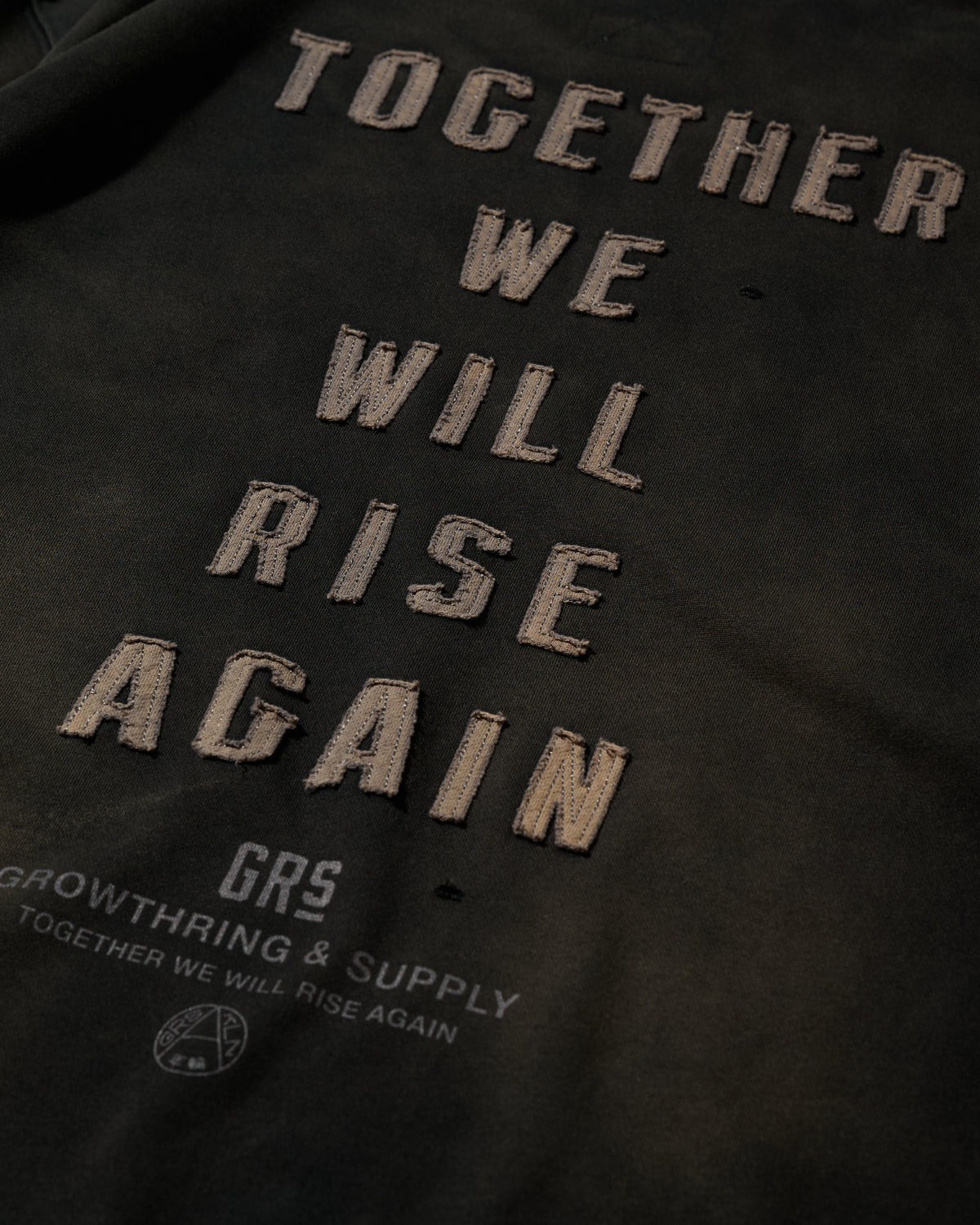 GRS FADED DISTRESSED RED KOWLOON TEE  - GREY ON BLACK