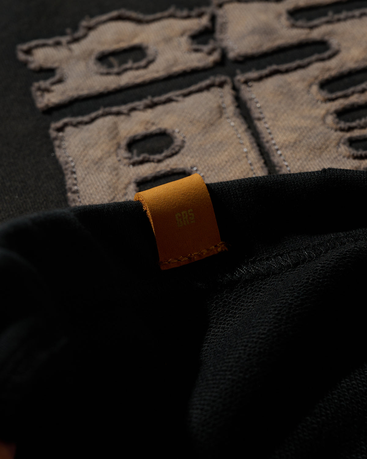 GRS FADED DISTRESSED RED KOWLOON TEE  - GREY ON BLACK