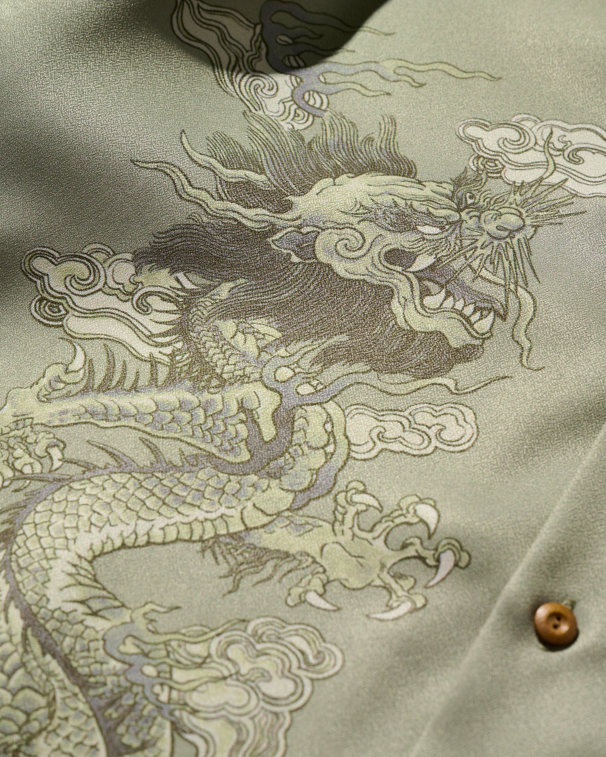 DOUBLE DRAGON OVERPRINT CREPE SHIRT / SAGE GREEN