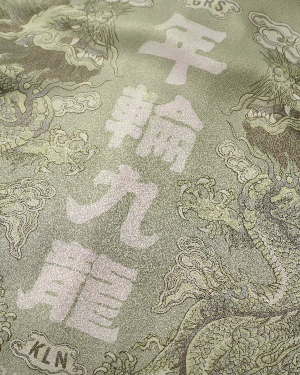 DOUBLE DRAGON OVERPRINT CREPE SHIRT / SAGE GREEN