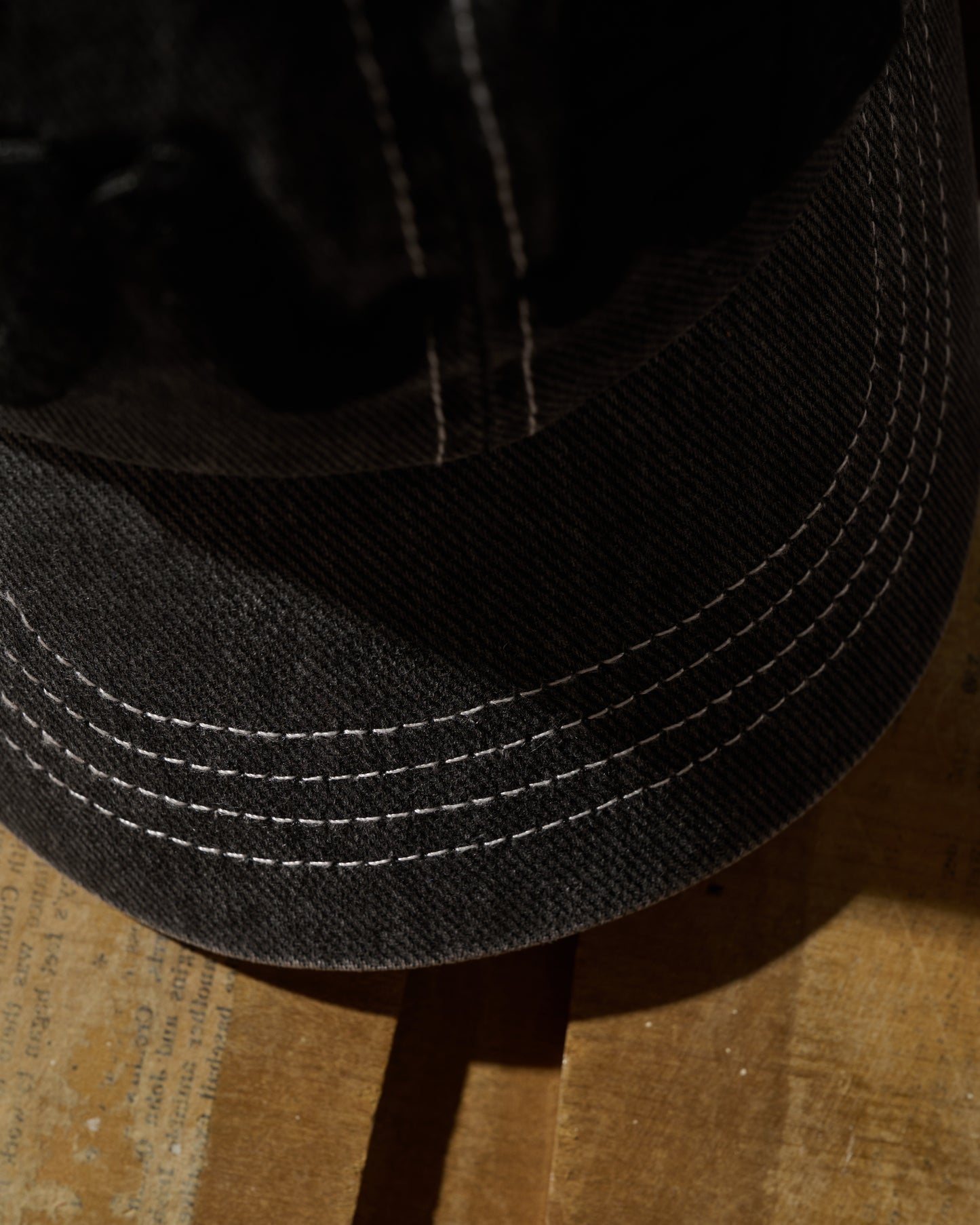 GRS FADED WASHED QUILTED KOWLOON CAP / BLACK ON WHITE