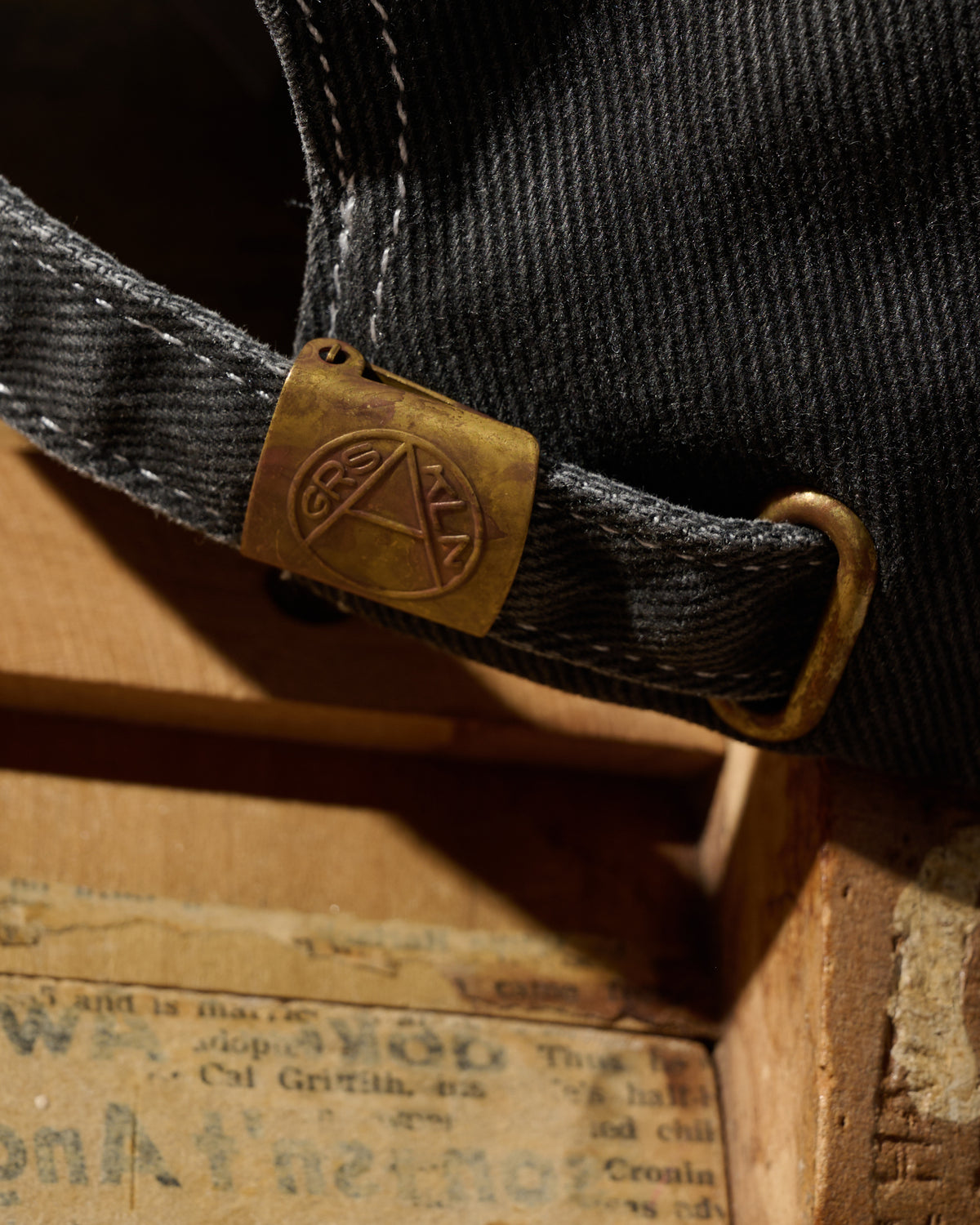 GRS FADED WASHED QUILTED KOWLOON CAP / BLACK ON WHITE