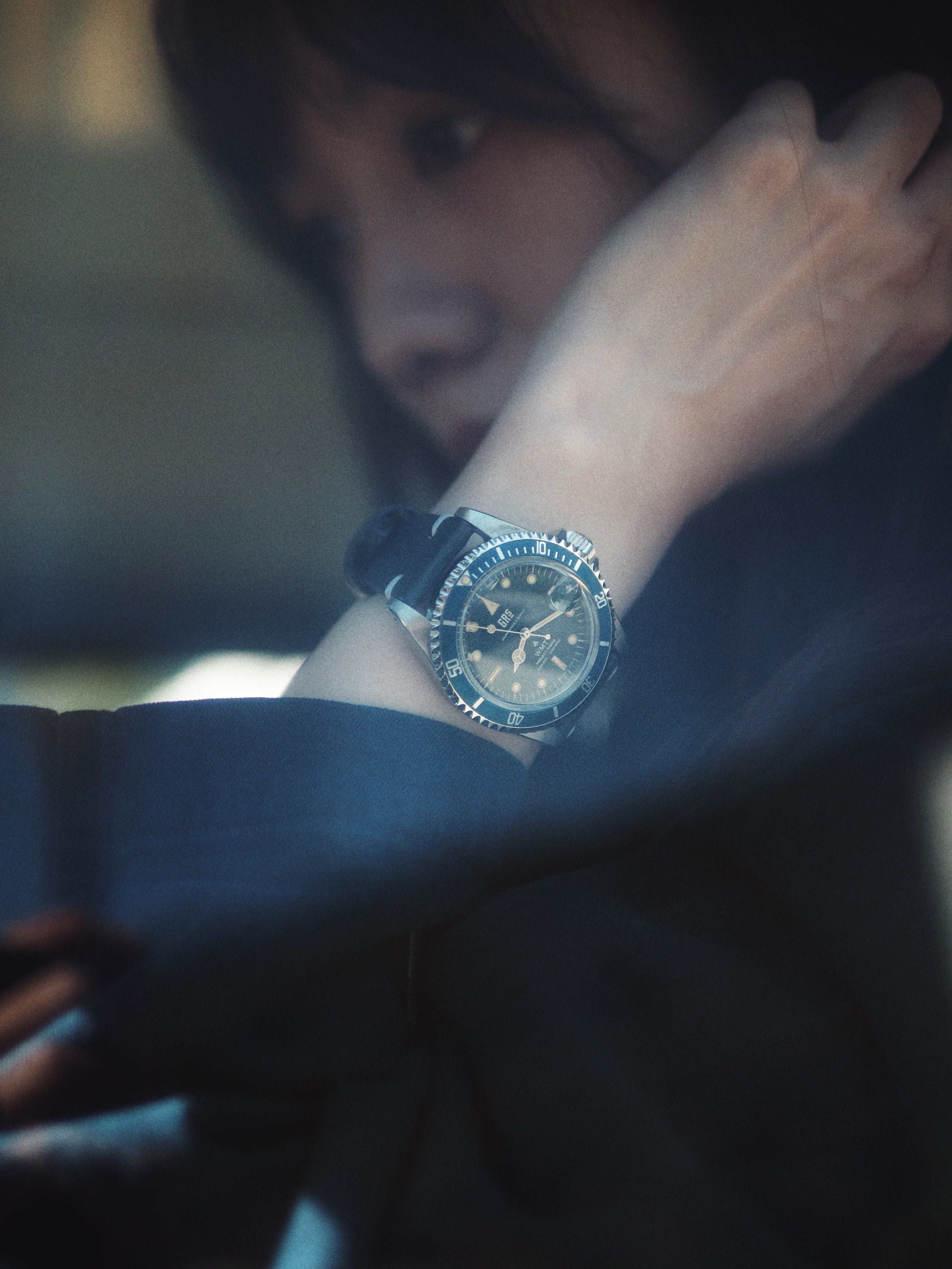 マリアルドマン　August Titan Blue August Berg Serenity Link 40MM Deep Blue Silver Watch