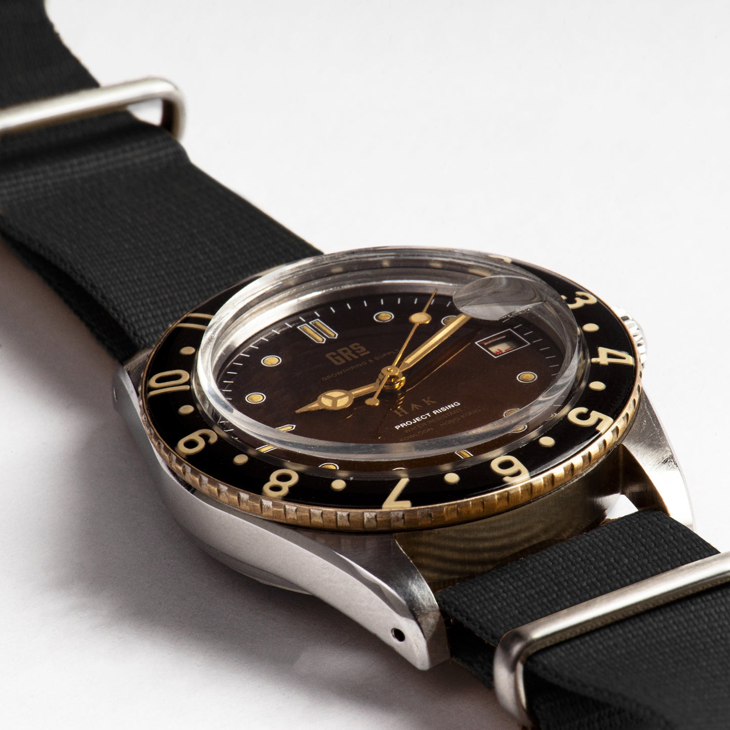 GRS x WMT PANTON “GRS H↑K 1959” Limited Edition With Black NATO Strap